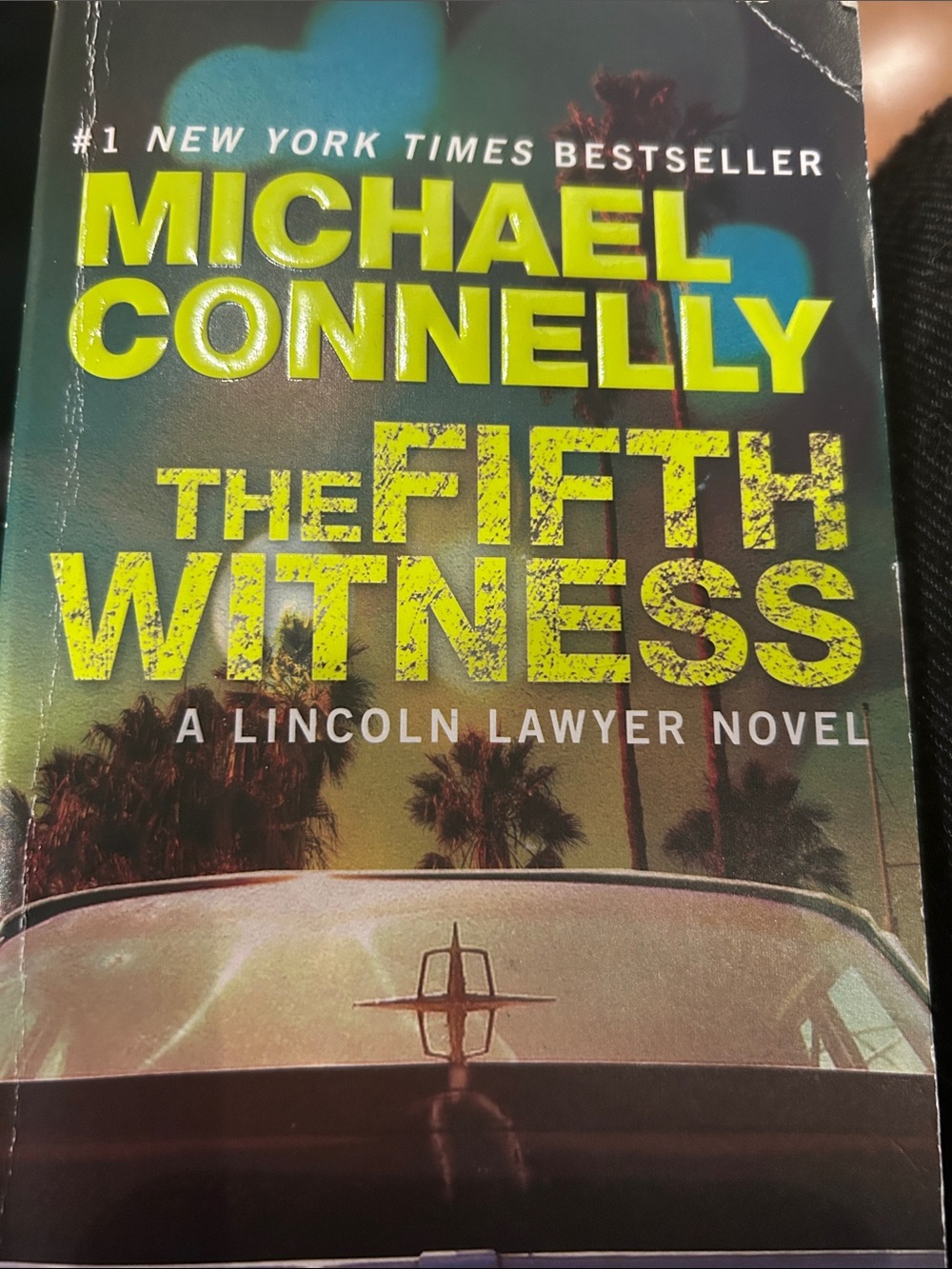 Michael Connelly: The fifth witness paperback book used, a Lincoln Lawyer Novel